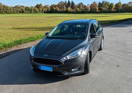 Ford Focus gebraucht kaufen Ford Focus 1,0 EcoBoost 92kW Business Turnier Bus...