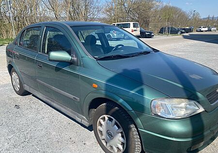 Opel Astra 1.6 Elegance Automatik Elegance