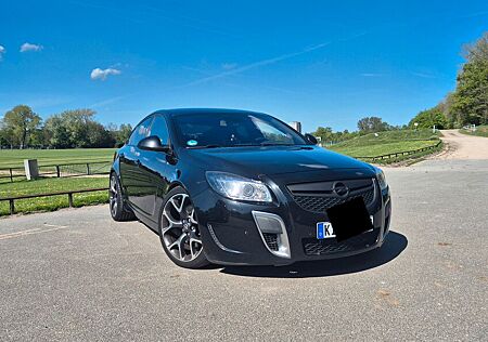 Opel Insignia OPC 2.8 V6 Turbo -Spätestens 21. KW zum Händler-