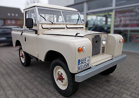 Land Rover Serie III Serie IIA 88*Oldtimer*Neu aufgebaut*v. Teile neu