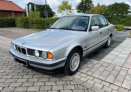 BMW 518i Limousine