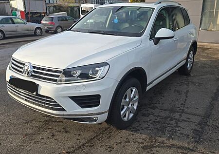 VW Touareg Volkswagen 3.0 V6 TDI SCR Tiptr. BMT Terrain Te...