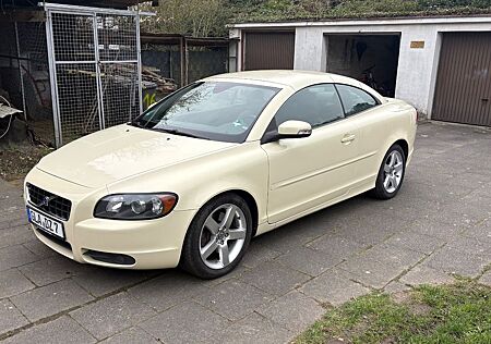 Volvo C70 2.0D Momentum