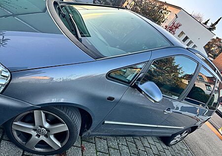 VW Sharan Volkswagen 2.0TDI (DPF) Special Special