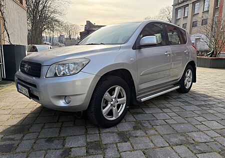 Toyota RAV 4 RAV4*Automatik*4x4*TÜVNEU*Allwetterreifen