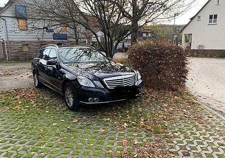 Mercedes-Benz E 220 CDI T BlueEFFICIENCY AVANTGARDE AVANTGARDE