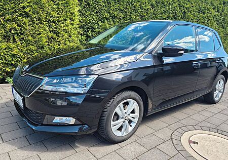 Skoda Fabia 1.0l TSI 70kW Style, Kamera, LED