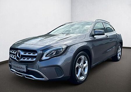 Mercedes-Benz GLA 180 Urban,LED,Navi,Sitzh.,Parkass.,Sportsitz