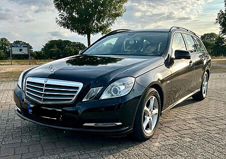 Mercedes-Benz E 200 CDI T BlueEFFICIENCY / AHK / 2.HAND