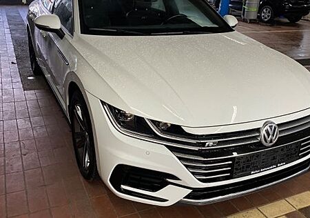 VW Arteon Volkswagen 2.0 TSI OPF DSG R-Line R-Line