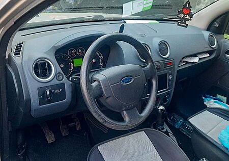 Ford Fusion 1,4 16V + +