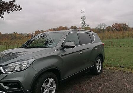 SsangYong Rexton 2.2 Diesel e-XDi 220 Sapphire 4WD AT ...