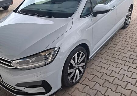 VW Touran Volkswagen 1.4 TSI DSG SOUND R-Line Pano