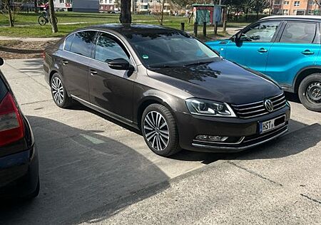 VW Passat Volkswagen 2.0 Diesel 170PS Automatik Vollleder AhK