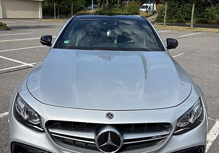 Mercedes-Benz E 63 AMG Mercedes-AMG E 63 S 4MATIC+ Autom. ...