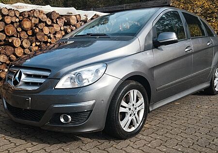 Mercedes-Benz B 180 CDI Automatik Bi-Xenon Navi Euro5