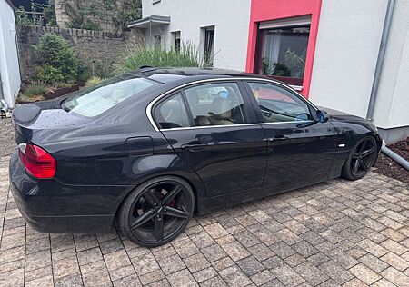 BMW 325i 8 Fach bereift 19 Zoll Sommerreifen