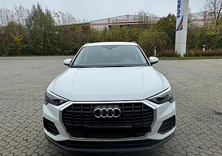 Audi Q3 35 TFSI -