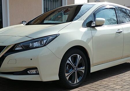 Nissan Leaf 150 PS 39KWH N-CONNECTA N-CONNECTA