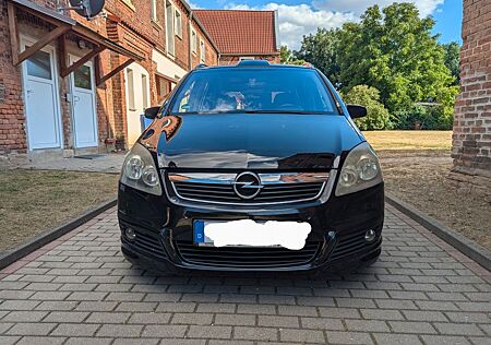Opel Zafira 1.8 -