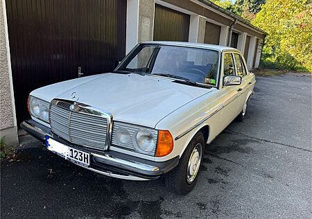 Mercedes-Benz 300