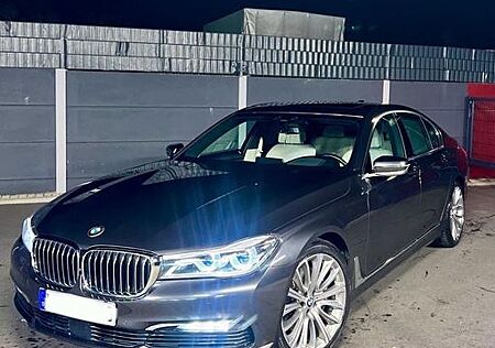 BMW 730d Voll! Abstandtempomat, Massage, Schiebedach