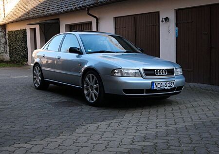 Audi A4 1.6 Gepflegter Zustand