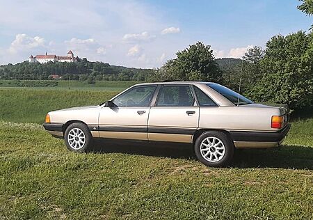 Audi 100 2,3 5Zyl nur 85tkm H-Kennzeichen