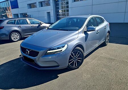 Volvo V40 D2 BLACK EDITION MOMENTUM * LED LIGHT
