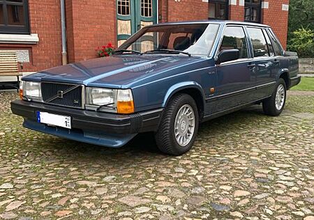 Volvo 744 Diesel Automatik