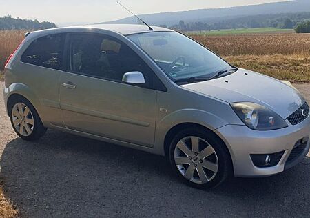 Ford Fiesta 1.3 51 kW Ambiente Ambiente
