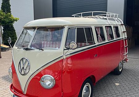VW T1 Volkswagen von 1959 Camper mit 7-Sitzplätzen, Safari