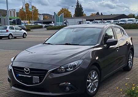 Mazda 3 2.0 SKYACTIV-G 120 Center-Line Center-Line