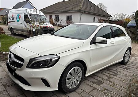 Mercedes-Benz A 160 Style LED Kamera 8-fach Klima