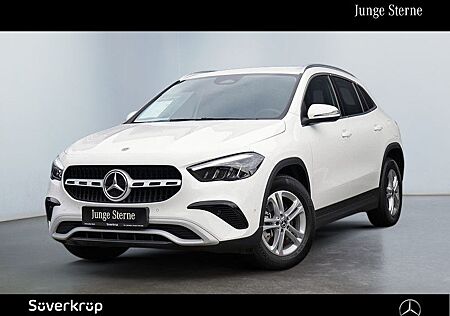 Mercedes-Benz GLA 220 4M // KAMERA SPUR PDC SHZ