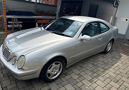 Mercedes-Benz 200