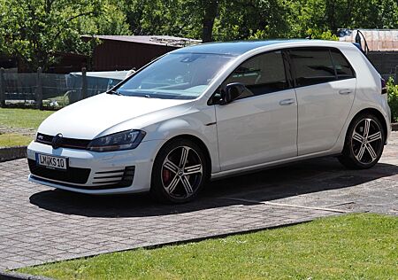 VW Golf Volkswagen VII GTI Performance 2.0 TSI DSG | Oryxweiß