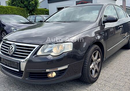 VW Passat Volkswagen Lim. Highline-DACH-KAMERA-PDC-LEDER-XENON
