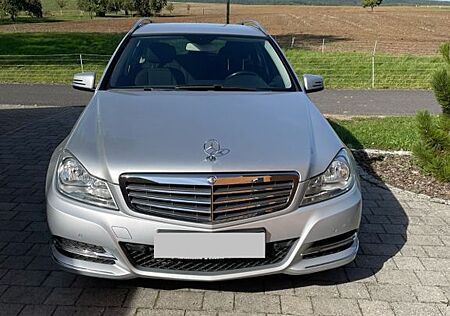 Mercedes-Benz 220 C T-Modell Diesel