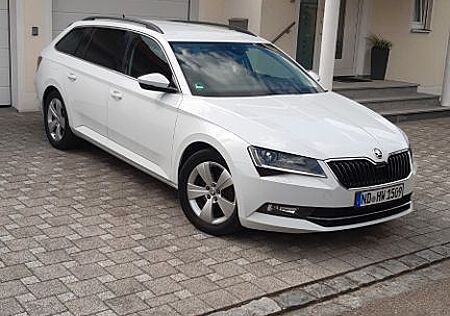 Skoda Superb 2.0 TDI Combi, Ahk. abnehnm. sehr gepfleg