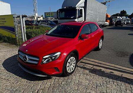 Mercedes-Benz GLA 180 EURO6 KLIMA 1-HAND