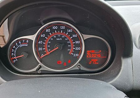 Mazda 2 1.5 MZR Sports-Line Sports-Line
