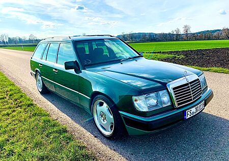 Mercedes-Benz 220 W124 E220 T Modell H Zulassung