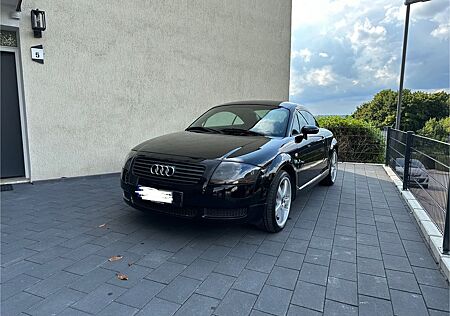 Audi TT Coupe 1.8T 132 kW -