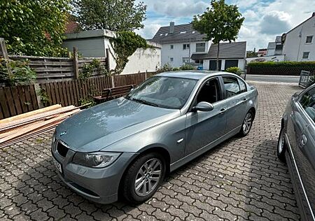 BMW 318i , Rostfrei, TÜV neu, SH gepfl.