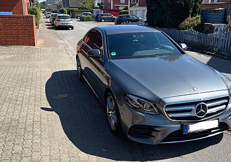 Mercedes-Benz E 200 AMG Line Autom. AMG Line Unfallfrei AHK MB