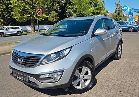 Kia Sportage Dream Team4WD-AUTOM+AHK+KLIMAUT+NAV+KAM