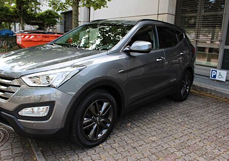 Hyundai Santa Fe Premium 4WD