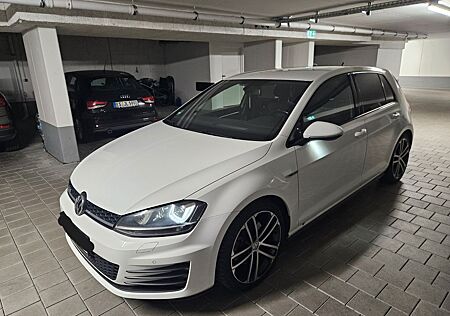 VW Golf Volkswagen VII GTD (2.0TDI)