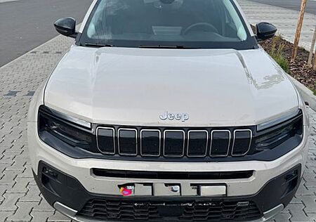 Jeep Avenger 1.2 DCT6 e-Hybrid Summit